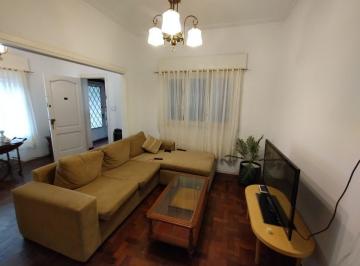 Casa · 86m² · 3 Ambientes · 1 Cochera · Venta Casa 3 Ambientes C/ Cochera en Bernal Centro