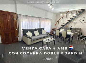 Casa · 129m² · 4 Ambientes · 2 Cocheras · Venta Casa 4 Ambientes, Jardin y Garage Bernal