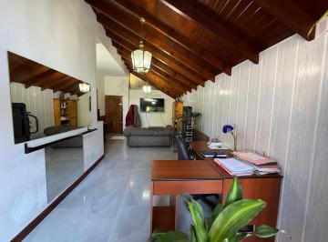 Casa · 125m² · 2 Ambientes · 2 Cocheras · Venta Casa 2 Amb Jardin, Cochera Pileta Bernal