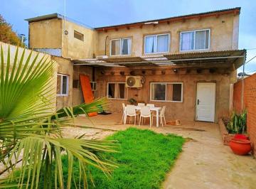 Casa · 104m² · 5 Ambientes · Venta Casa 3 Dorm.
