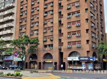 Departamento · 45m² · 3 Ambientes · Alquiler Departamento en Bv Chacabuco Al 100 (Centro) - 1 Dormitorio
