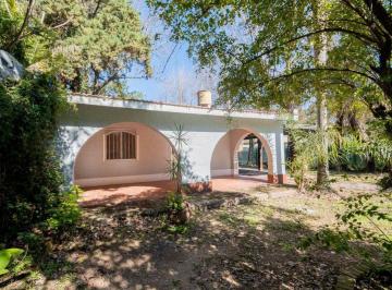 Quinta vacacional · 164m² · 2 Dormitorios · 1 Cochera · Se Vende Casa Quinta 2 Dorm y Pileta en Las Paltas