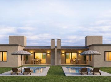 Casa · 85m² · 8 Ambientes · 2 Cocheras · Venta Casa Estrenar Keoken Tanti con Vista Montaña