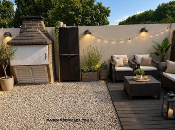 Departamento · 56m² · 3 Ambientes · 1 Cochera · Heermoso 3 Amb. Terraza Propia, Quincho y Cochera!