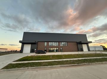 Depósito · 2140m² · Alquiler Nave Ind Polo Varela Pitec II Lote 3800 m²