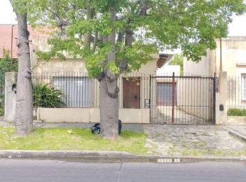 Casa · 120m² · 4 Ambientes · 3 Cocheras · Venta Casa 4 Amb - Patio - Jardin - Garage - Lavallol