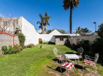 Casa · 120m² · 4 Ambientes · 2 Cocheras · Venta Casa 3 Amb Quincho Fondo Banfield Oeste