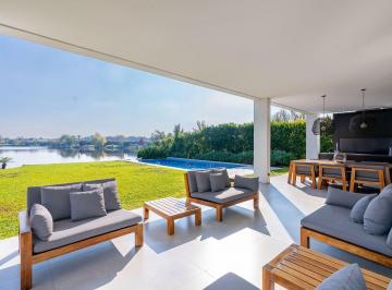 Casa · 470m² · 7 Ambientes · 2 Cocheras · Alquiler Casa Amoblada Al Agua Corredor Bancalari