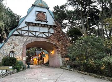 Hotel · 672m² · Complejo de Cabañas en Venta en Cariló Amenities