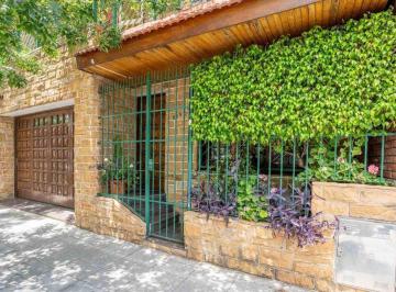 Casa · 280m² · 5 Ambientes · 1 Cochera · Venta Casa de 5 Amb Terraza y Cochera Villa Luro
