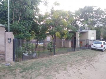 Casa · 80m² · 1 Ambiente · 1 Cochera · Casa de 2 Dorm. en Cayasta, con Pileta
