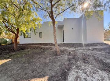 Casa · 104m² · 4 Ambientes · 2 Cocheras · Venta Casa 4 Ambientes B. San Ramon Pilar del Este