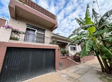 Casa · 200m² · 4 Ambientes · 2 Cocheras · Casa de 3 Dorm. en Venta - Tigre Residencial