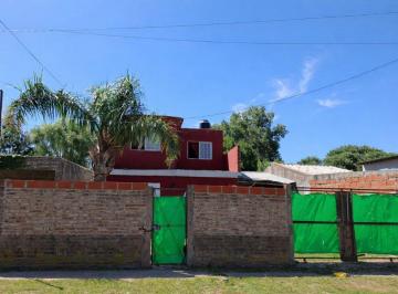 Casa · 118m² · 4 Ambientes · 2 Cocheras · Casa 4 Ambientes en Venta en Spegazzini