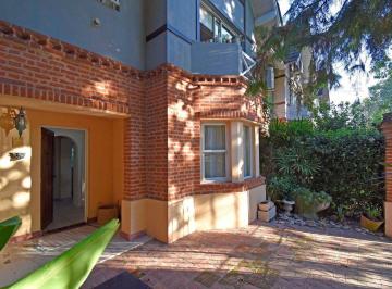 Casa · 191m² · 6 Ambientes · 1 Cochera · Triplex de 3 Dorm., Jardin y Vista Al Sic