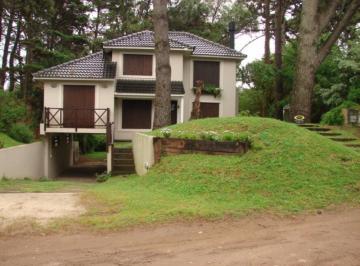 Casa · 120m² · 4 Ambientes · Chalet en Venta Zona Centro Valeria del Mar