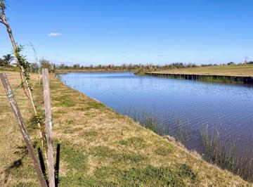 Terreno · 906m² · Venta de Lote en B. El Naudir con Salida Al Rio
