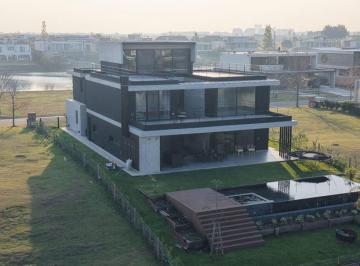 Casa · 423m² · 8 Ambientes · 2 Cocheras · Venta Casa a La Laguna Virazon Nordelta