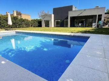 Casa · 158m² · 5 Ambientes · 1 Cochera · Casa Venta San Matías 5 Ambientes Escobar