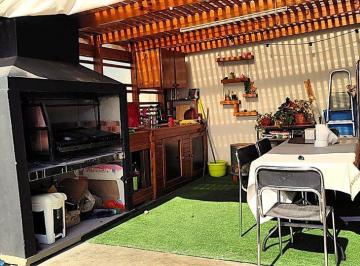 PH · 81m² · 3 Ambientes · Venta Casa 3 Amb + Depto 2 Amb V Tesei Hurlingham