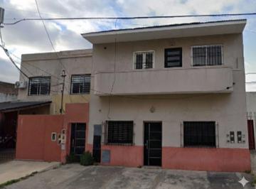 Casa · 168m² · 8 Ambientes · Venta en Block 4 Deptos de 2 Amb c/u + Galpón