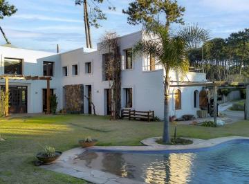 Casa · 596m² · 6 Ambientes · 3 Cocheras · Casa en Venta Barrio Privado La Arbolada