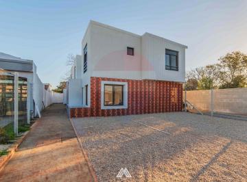 Casa · 94m² · 4 Ambientes · 1 Cochera · Venta Casa Solymar 3 Dorm. Cochera Estrenar