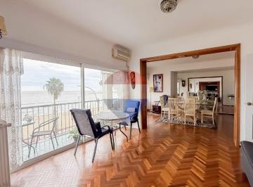 Departamento · 178m² · 7 Ambientes · 1 Cochera · Venta Apto Rambla Pocitos 5 Dorm + 3 Baños y Gge