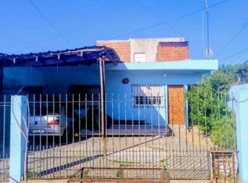 Casa · 140m² · 3 Ambientes · 1 Cochera · Casa 3 Ambientes Venta Jose Marmol