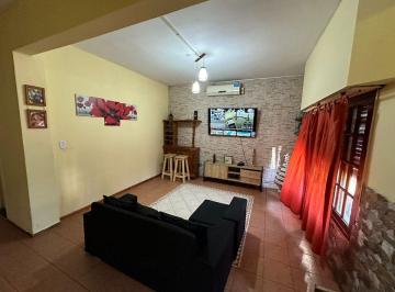 PH · 107m² · 4 Ambientes · 1 Cochera · Venta PH 4 Ambientes en Pb Al Frente con Cochera