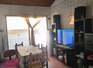PH · 60m² · 4 Ambientes · Venta PH 4 Amb. en Santos Lugares a Refaccionar