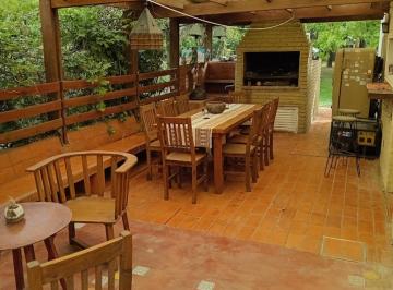 Casa · 124m² · 4 Ambientes · 2 Cocheras · Venta Casa Country Permuta Escucha Oferta
