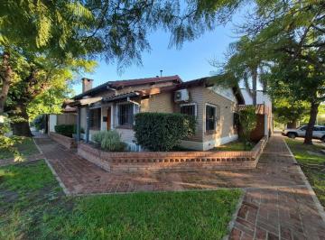 Casa · 150m² · 4 Ambientes · 2 Cocheras · Venta Casa 4 Amb Hurlingham Parque Johnston Nueva