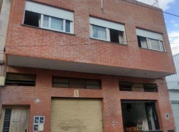 PH · 200m² · 4 Ambientes · 2 Cocheras · Venta PH 4 Amb San Martin 2 Locales Terraza