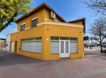 Local comercial · 460m² · 1 Cochera · Multirenta en Roque Saenz Peña 1497