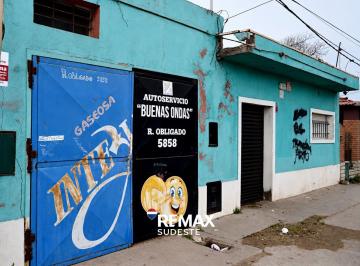Casa · 140m² · 3 Ambientes · 1 Cochera · Casa con Local a Refaccionar - Barrio Grumbein