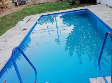 Casa · 60m² · 3 Ambientes · 1 Cochera · Venta Casa con Pileta a Refaccionar Gral Rodriguez