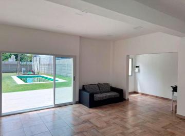 Casa · 56m² · 2 Ambientes · Venta Casa Tipo Loft La Reja con Pileta - Impecable