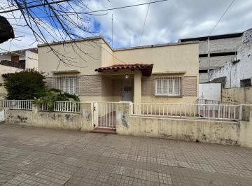 Casa · 286m² · 4 Ambientes · 1 Cochera · Casa en Venta en Lincoln