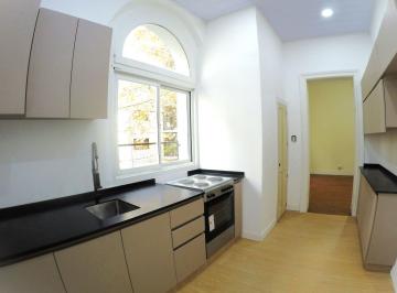 Departamento · 80m² · 3 Ambientes · Venta Departamento 3 Ambientes Flores Reciclado