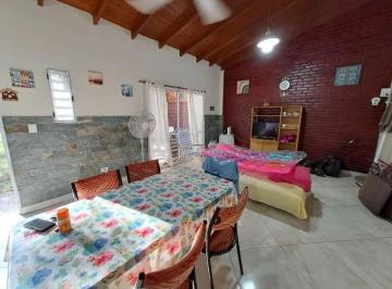 Casa · 50m² · 1 Ambiente · 3 Cocheras · Venta Casa Jose C Paz con Pileta