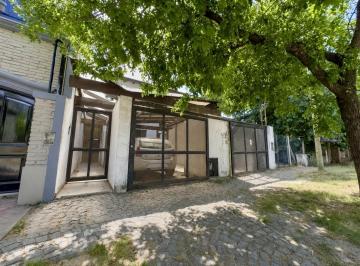 Casa · 164m² · 4 Ambientes · 2 Cocheras · Venta Casa 4 Ambientes Hurlingham Golf A. Credito