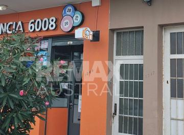 PH · 250m² · 6 Ambientes · 1 Cochera · Dos Deptos. 1 Local Venta. Calle Dorrego