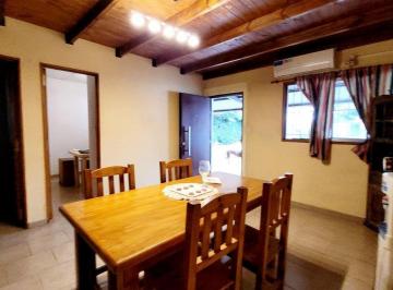 Casa · 100m² · 4 Ambientes · 3 Cocheras · Casa en Solís Galería, Parrilla y 3 Dorm.
