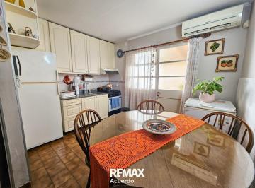 Casa · 67m² · 4 Ambientes · 1 Cochera · Venta Casa Duplex 3 Dorm. C/cochera en San Nicolas