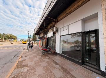 Local comercial · 50m² · Alquiler Local Comercial en Av