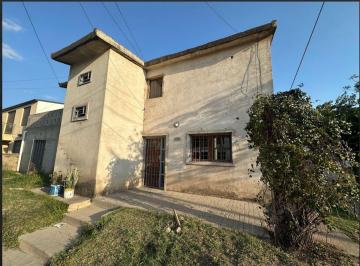 Casa · 190m² · 7 Ambientes · 1 Cochera · Casa Esquina en Barrio Matienzo