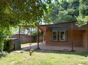 Quinta vacacional · 200m² · 1 Dormitorio · 1 Cochera · Venta Casa Corrientes Capital