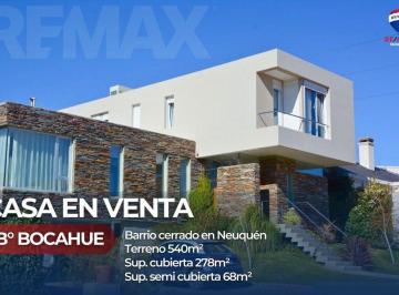 Casa · 279m² · 14 Ambientes · 2 Cocheras · Casa en Venta con Pileta, B° Bocahue, Neuquén.