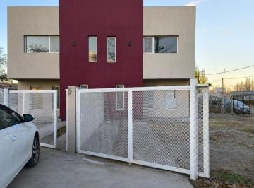 Casa · 115m² · 3 Ambientes · Alquiler Moderno Duplex | Plottier